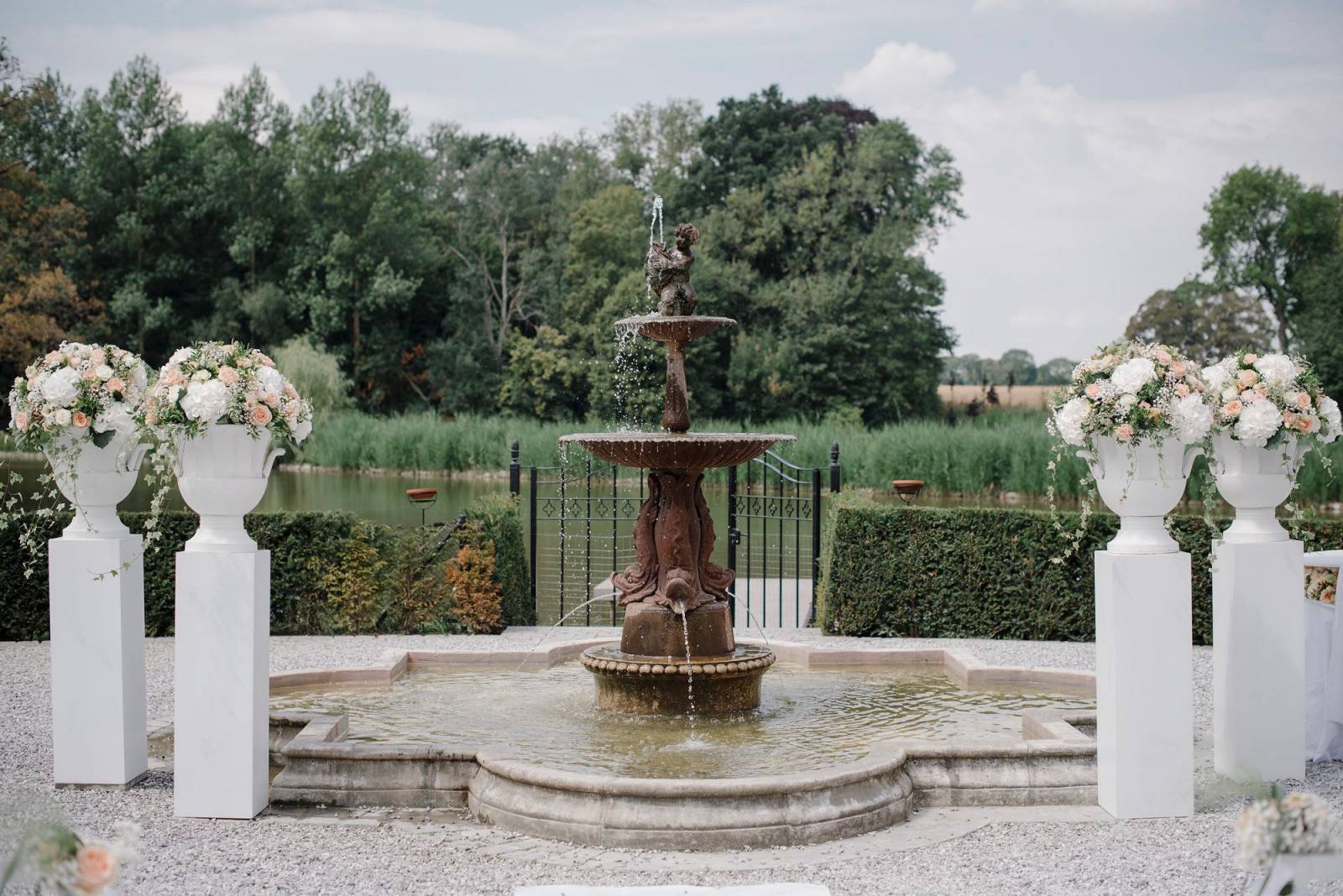 Floral Artists - Bloemen huwelijk trouw bruiloft - Bruidsboeket - Bloemendecoratie - House of Weddings - 11